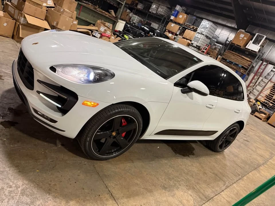 2017 Porsche Macan - Image 6 of 9