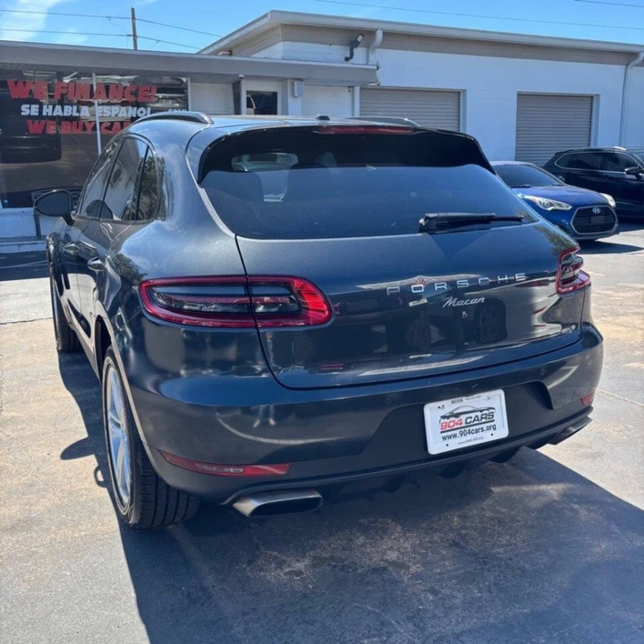 2017 Porsche Macan - Image 9 of 20