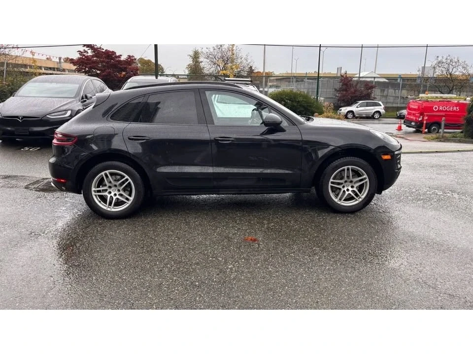 2017 Porsche Macan - Image 8 of 20