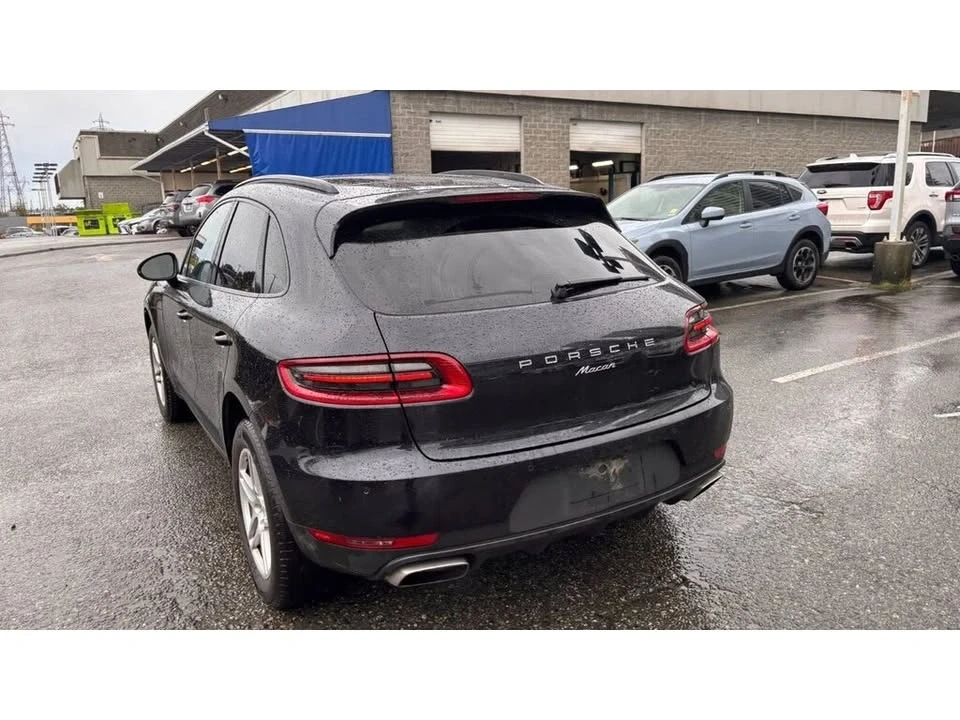 2017 Porsche Macan - Image 12 of 20