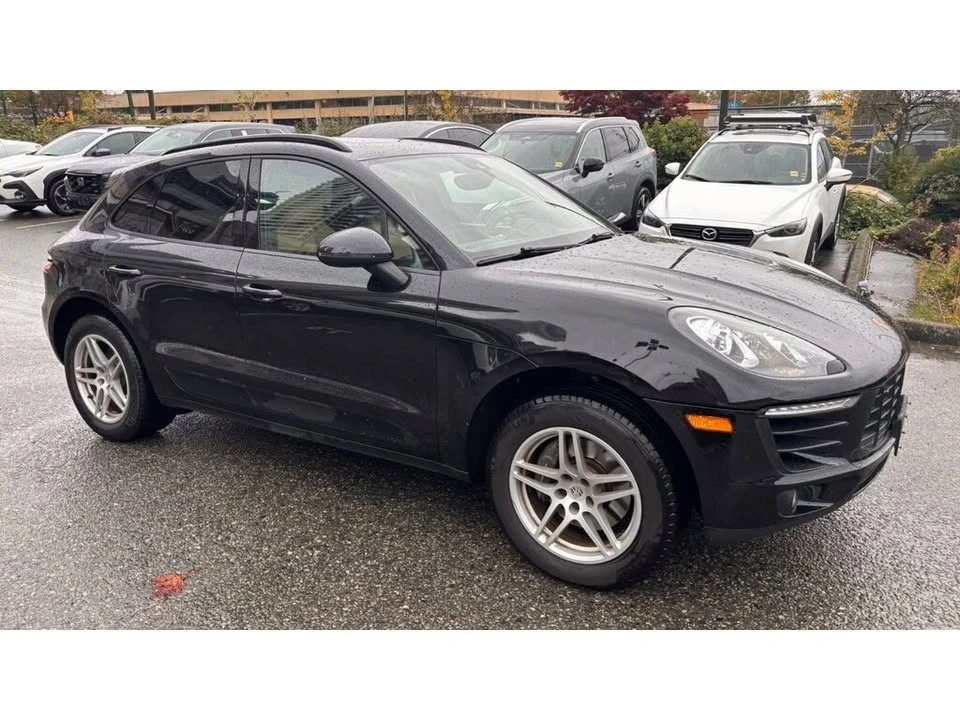 2017 Porsche Macan - Image 10 of 20