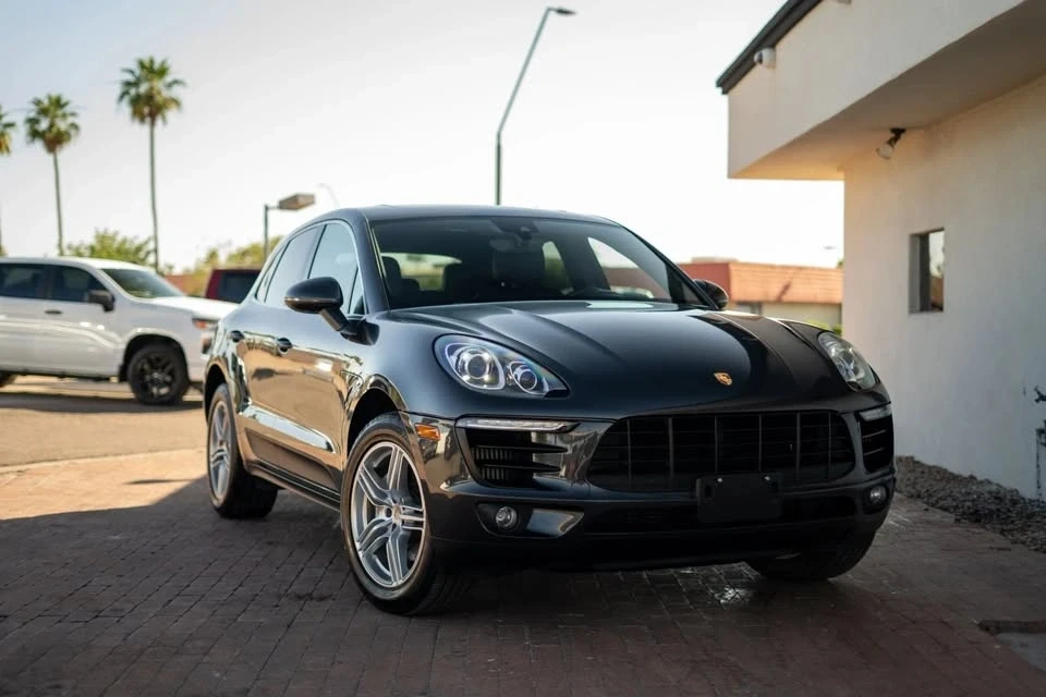 2017 Porsche Macan - Image 2 of 16