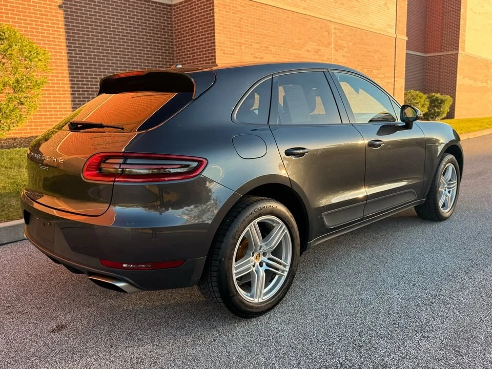 2017 Porsche Macan - Image 8 of 18