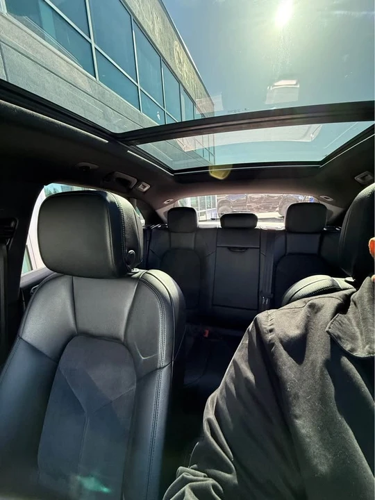 2017 Porsche Macan - Image 15 of 15
