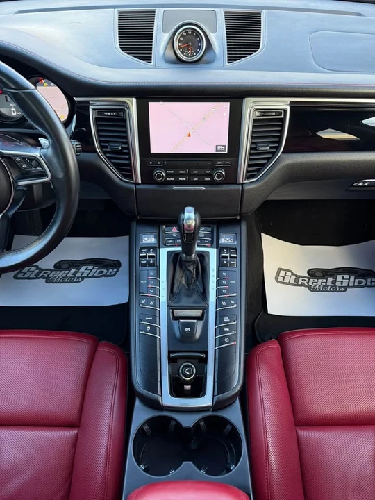 2017 Porsche Macan - Image 14 of 20