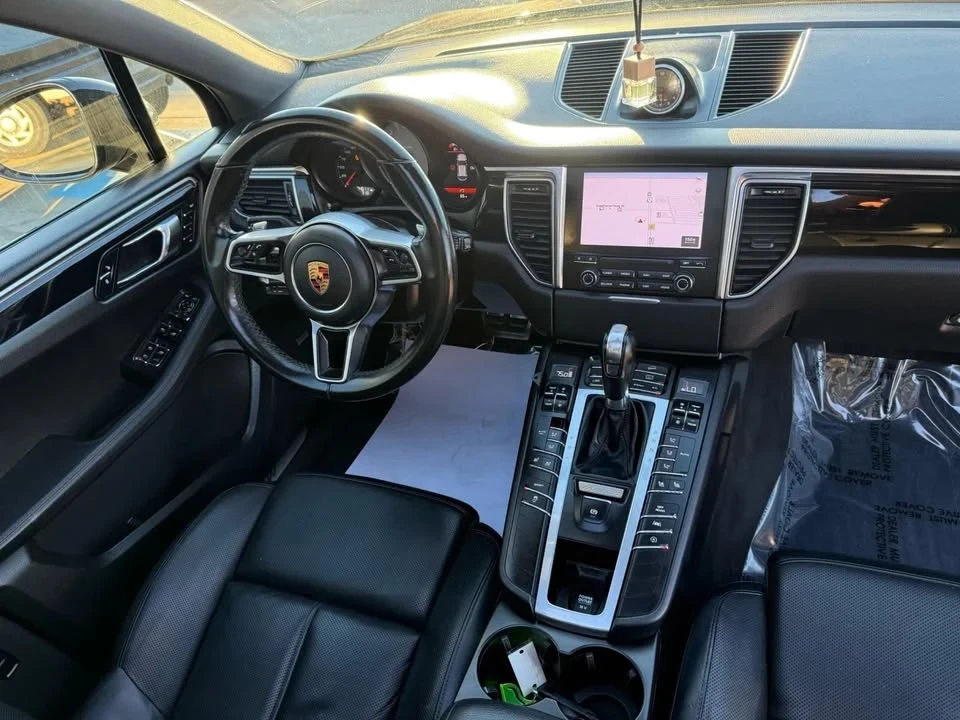 2017 Porsche Macan - Image 7 of 15