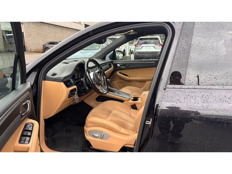 2017 Porsche Macan - Image 19 of 20