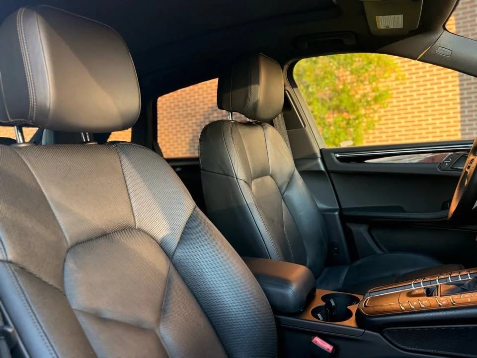 2017 Porsche Macan - Image 18 of 18