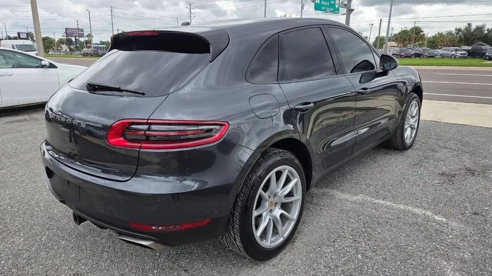 2017 Porsche Macan - Image 5 of 17