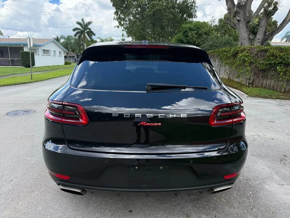2017 Porsche Macan - Image 8 of 16