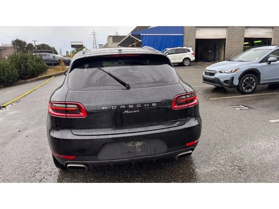 2017 Porsche Macan - Image 13 of 20