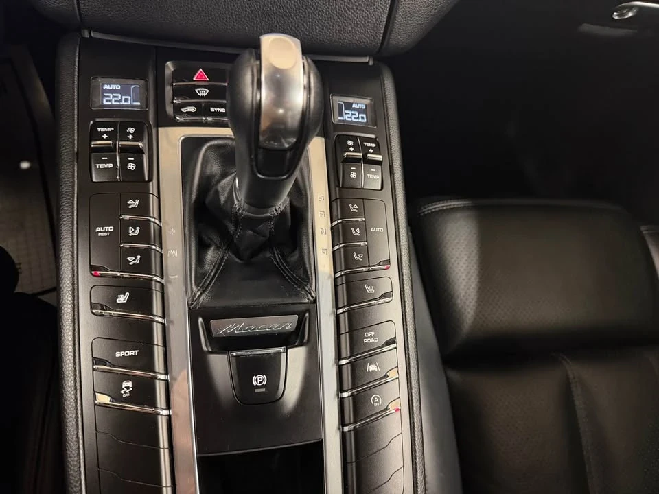 2017 Porsche Macan - Image 12 of 12