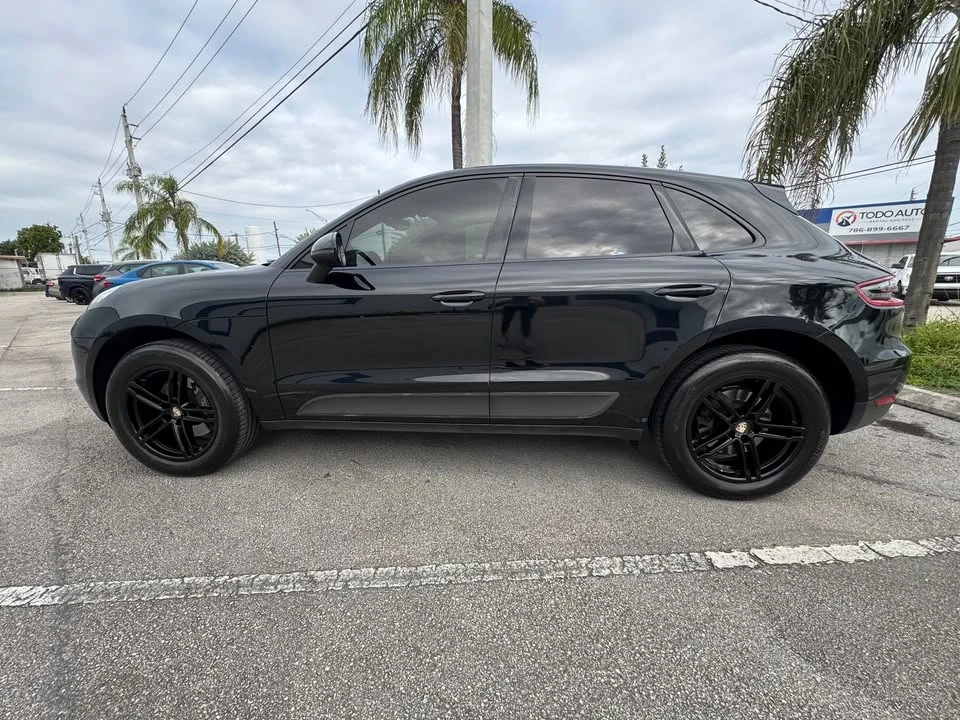 2017 Porsche Macan - Image 2 of 18
