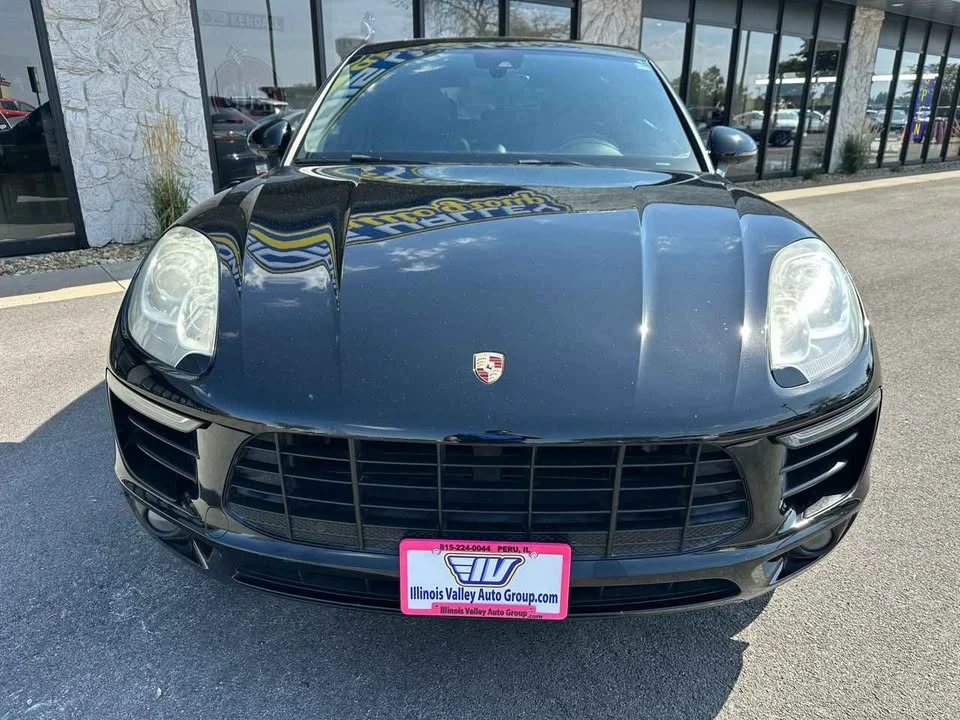 2017 Porsche Macan - Image 10 of 16