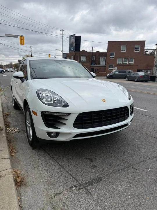 2017 Porsche Macan - Image 2 of 11