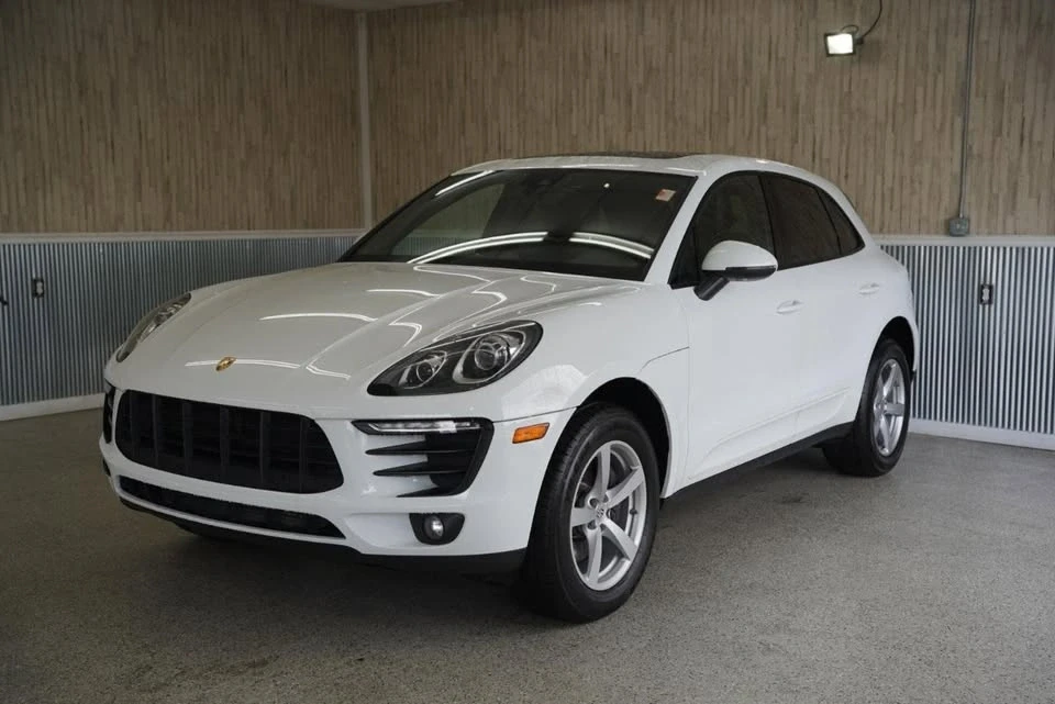2017 Porsche Macan - Image 4 of 19