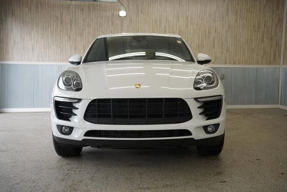 2017 Porsche Macan - Image 2 of 19