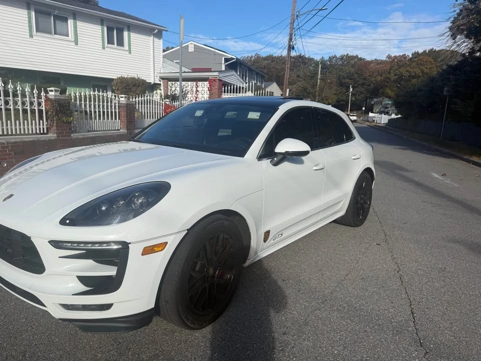 2017 Porsche Macan - Image 6 of 9