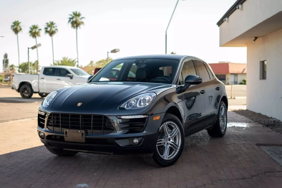 2017 Porsche Macan - Image 3 of 16