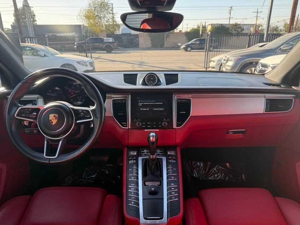2017 Porsche Macan - Image 13 of 20