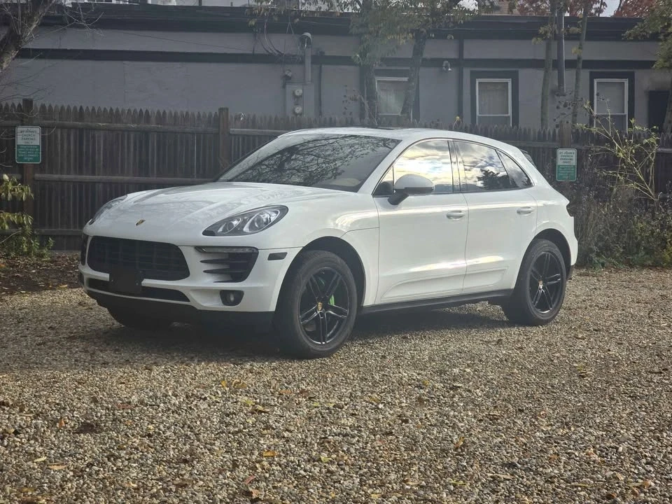 2017 Porsche Macan - Image 2 of 17