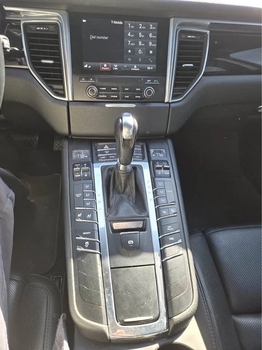 2017 Porsche Macan - Image 12 of 12
