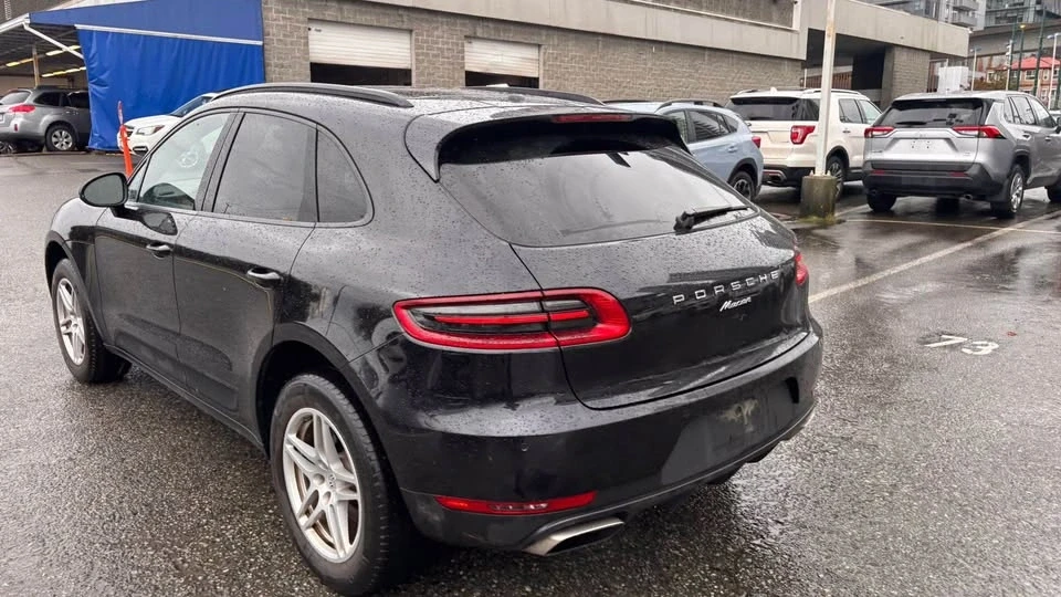 2017 Porsche Macan - Image 4 of 15