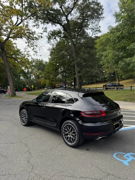 2017 Porsche Macan - Image 7 of 20