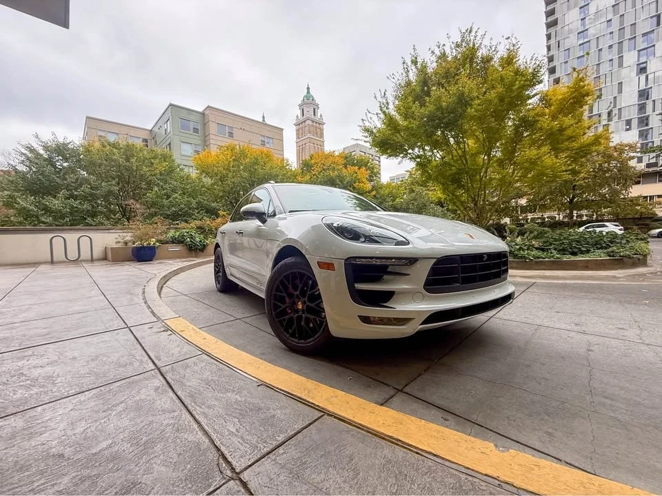 2017 Porsche Macan - Image 6 of 20