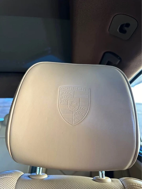 2017 Porsche Macan - Image 10 of 11
