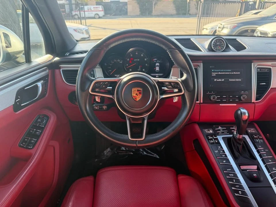 2017 Porsche Macan - Image 14 of 20