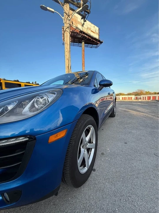 2017 Porsche Macan - Image 15 of 15