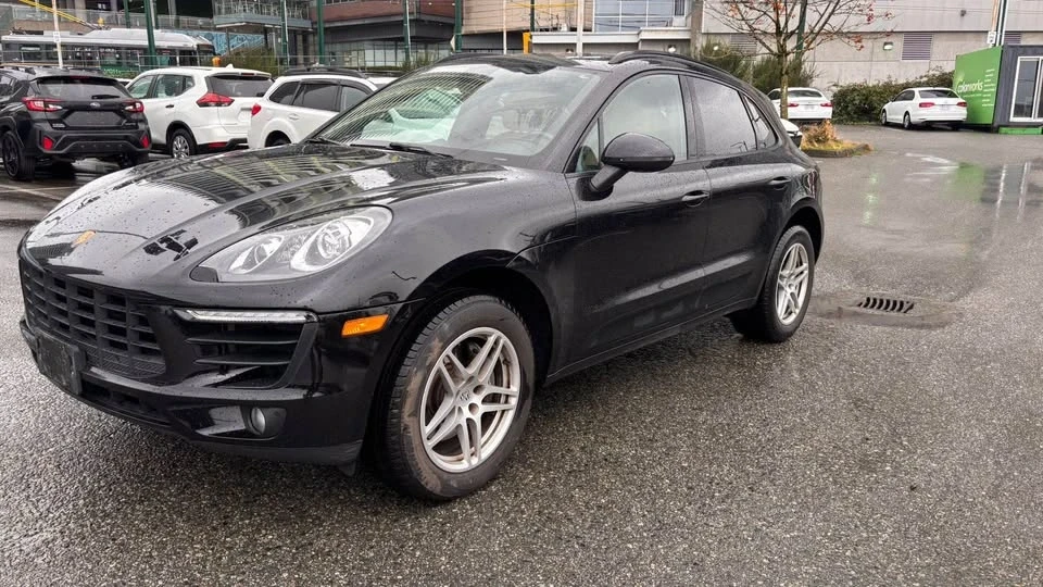 2017 Porsche Macan - Image 2 of 15