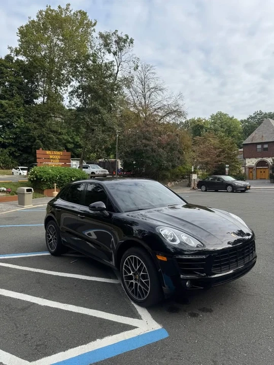 2017 Porsche Macan - Image 2 of 20