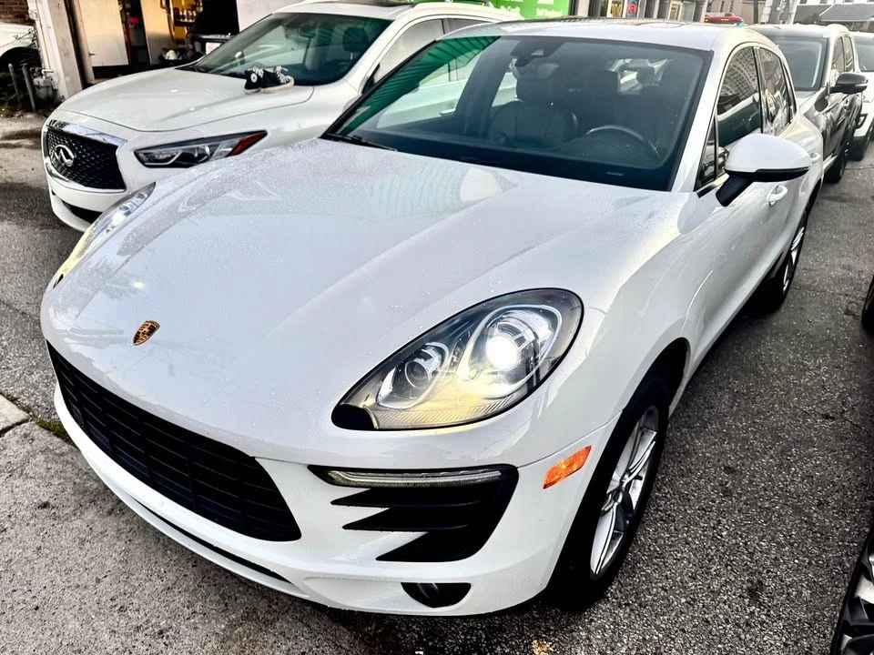 2017 Porsche Macan - Image 3 of 7