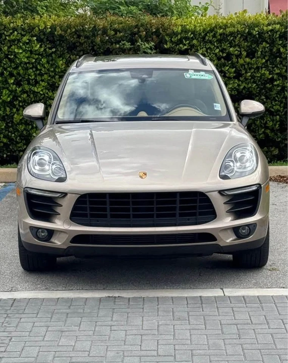 2017 Porsche Macan - Image 2 of 13