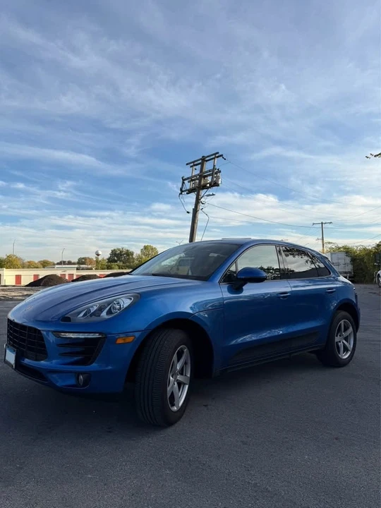 2017 Porsche Macan - Image 2 of 15