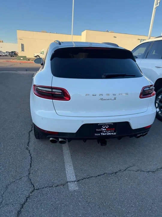 2017 Porsche Macan - Image 3 of 3