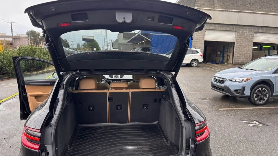2017 Porsche Macan - Image 15 of 15