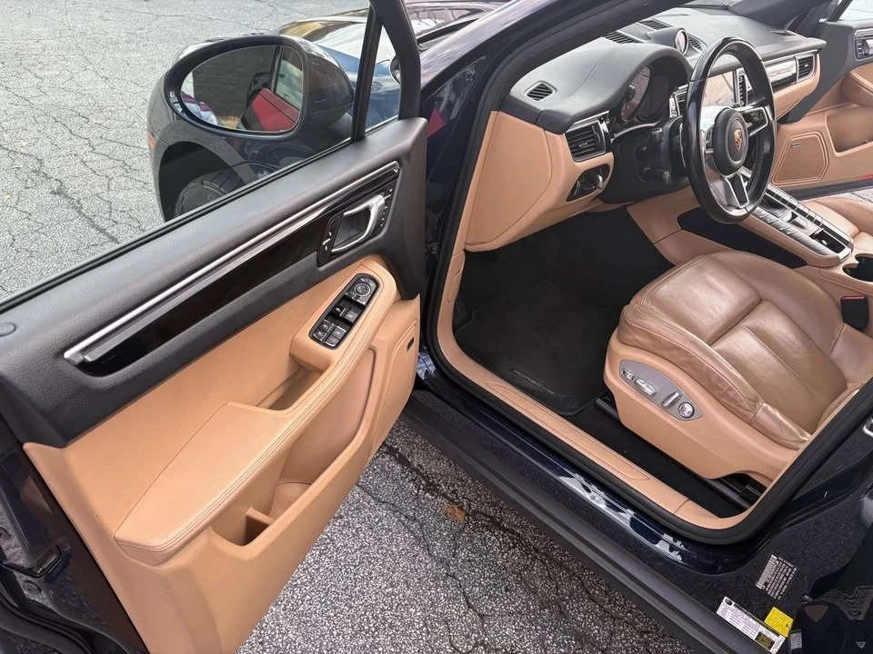 2017 Porsche Macan - Image 5 of 11