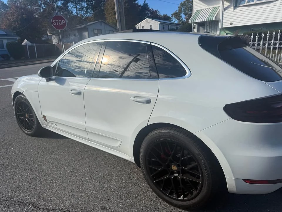 2017 Porsche Macan - Image 2 of 5