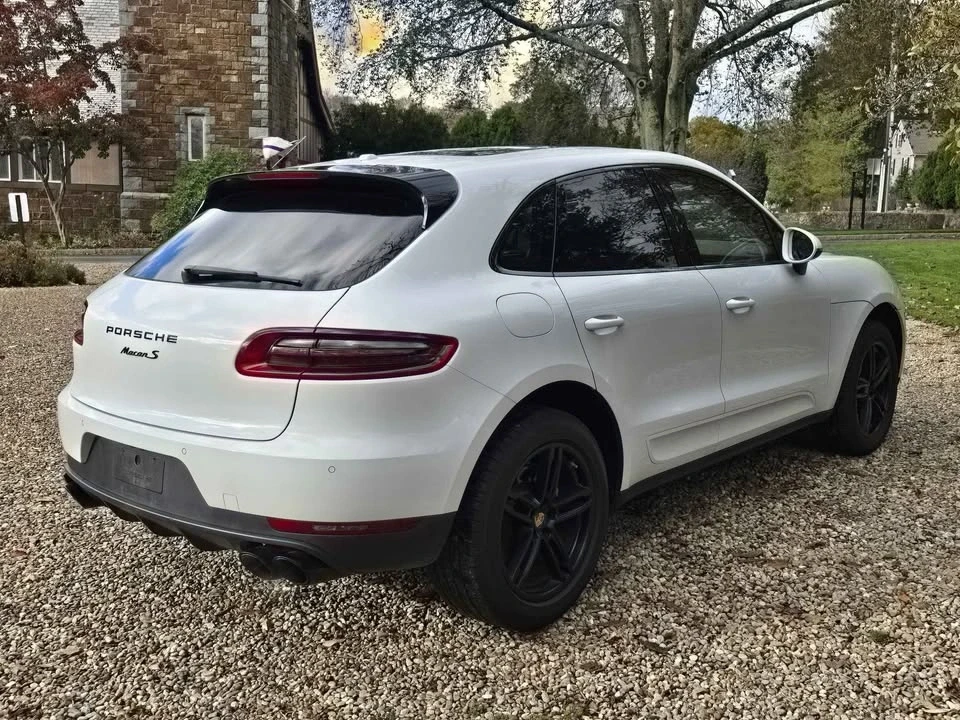 2017 Porsche Macan - Image 5 of 17