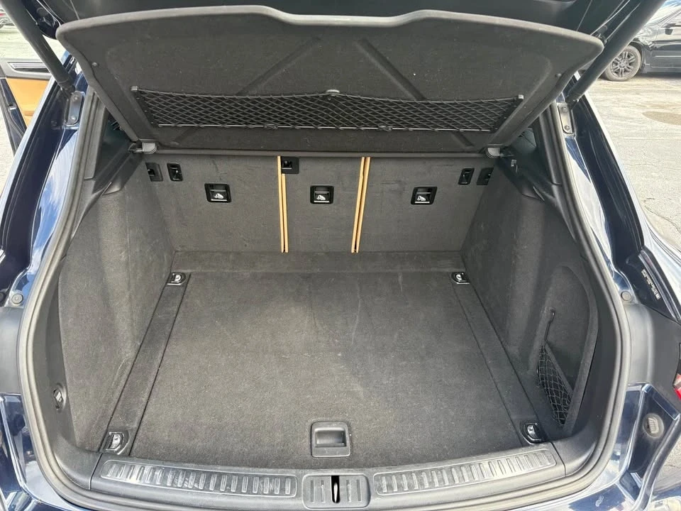 2017 Porsche Macan - Image 2 of 11