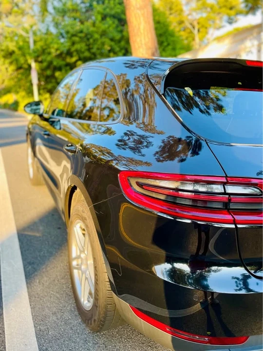 2017 Porsche Macan - Image 2 of 16