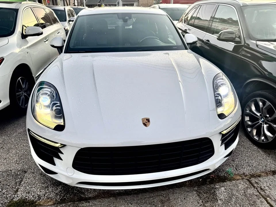 2017 Porsche Macan - Image 2 of 7