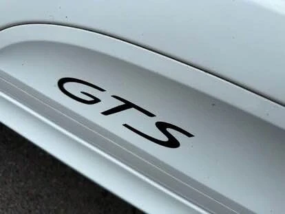 2017 Porsche Macan - Image 9 of 20