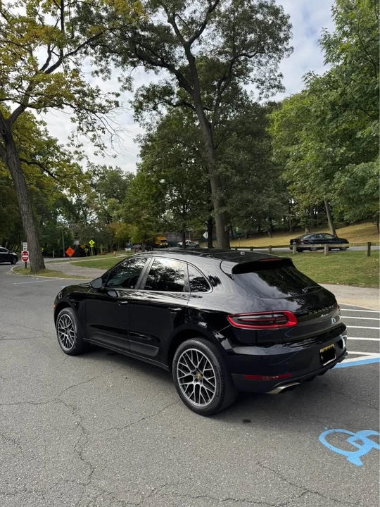 2017 Porsche Macan - Image 5 of 18