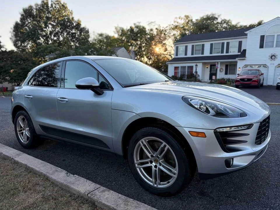 2017 Porsche Macan - Image 3 of 13