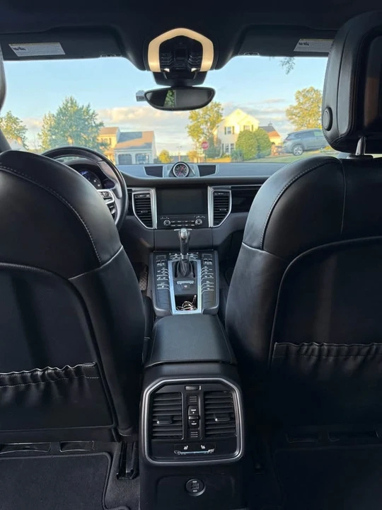 2017 Porsche Macan - Image 10 of 13