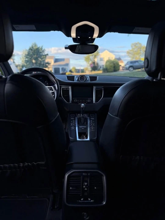 2017 Porsche Macan - Image 6 of 13